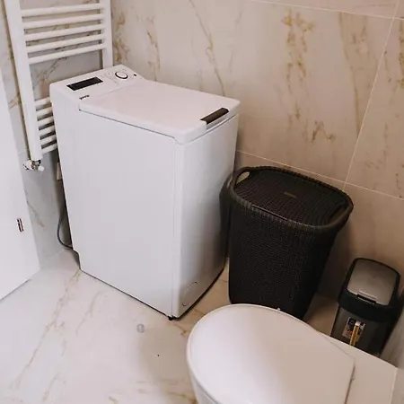 Apartamentul 2